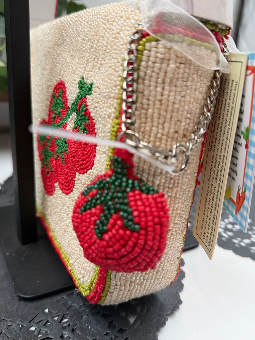 Heirloom Tomato Beaded Shoulder Bag – Viral Farmer’s Market Aesthetic - Picture 4 of 9